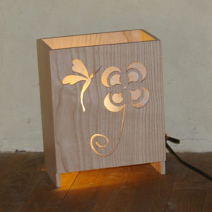 Lampe à poser fleur et libellule bois massif artisanat français