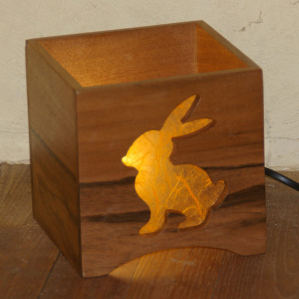 Lampe à poser lapin bois massif artisanat français