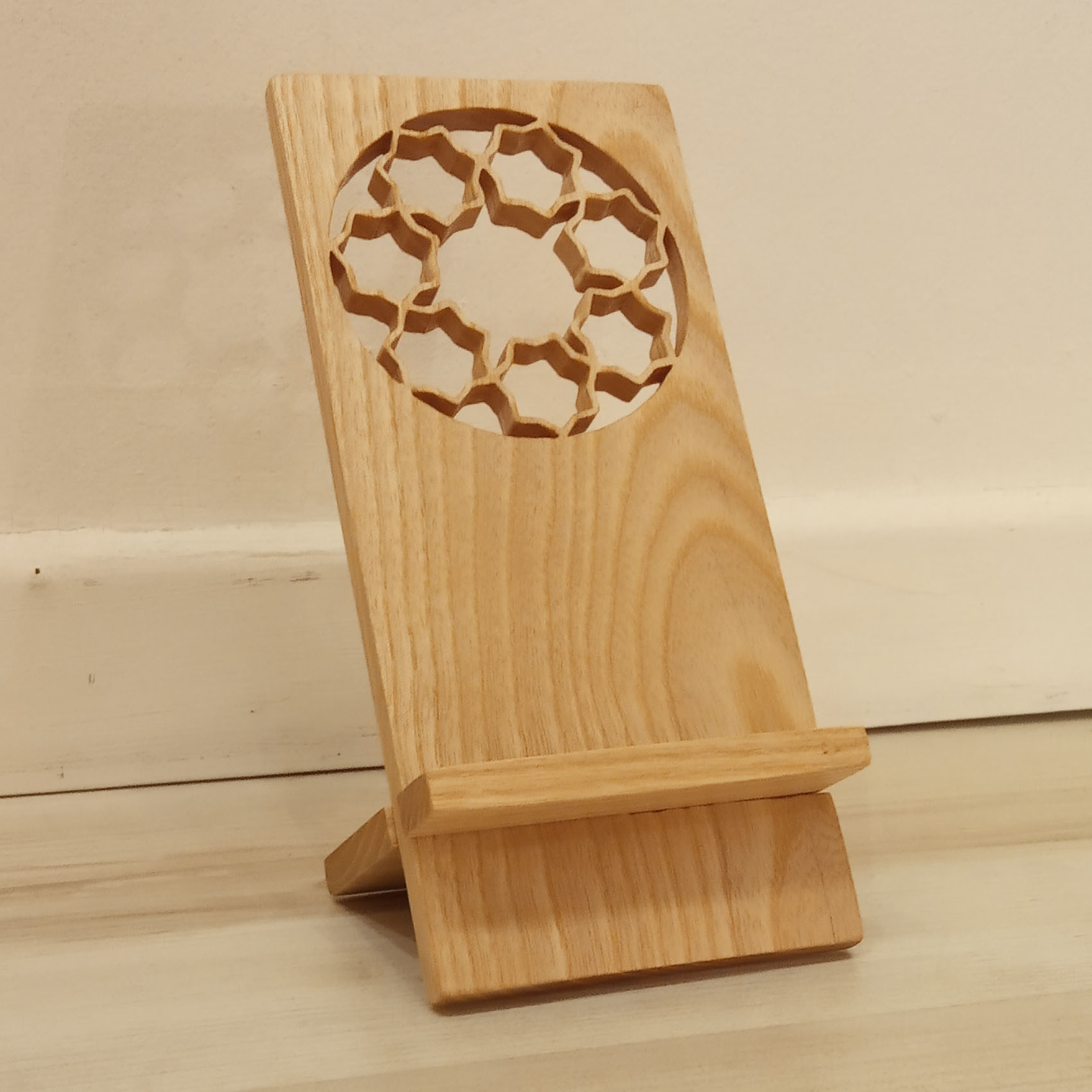 Support de téléphone portable en bois brut