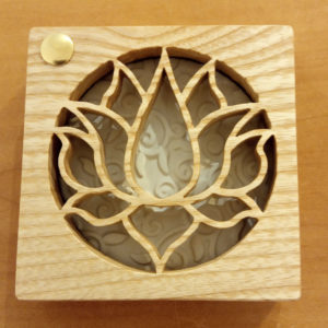Boîte diffuseur d'huiles essentielles motif "Fleur de Lotus"