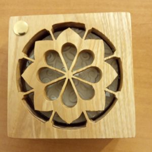 Boîte diffuseur d'huiles essentielles motif "Rosace Lotus"